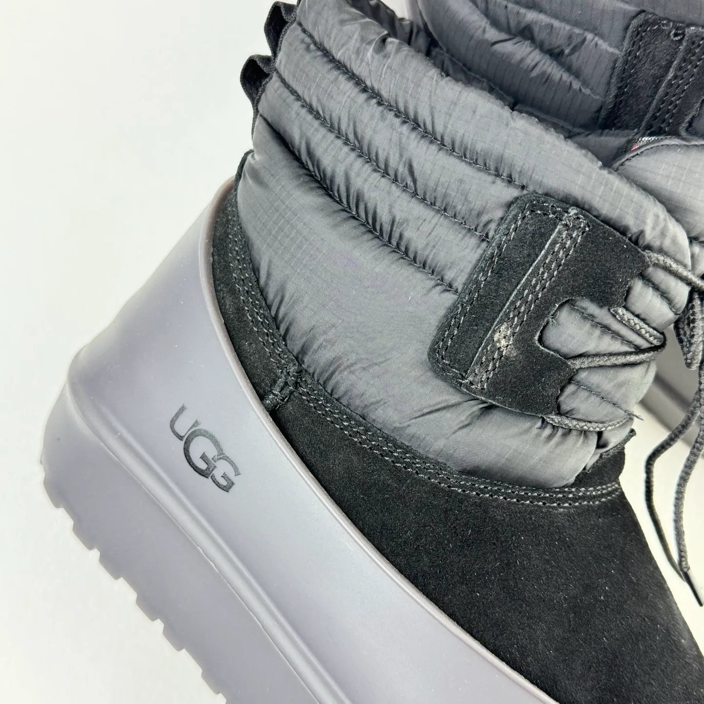 Pick up locally 💰760 Core recommendation Good price Size correction Men's and women's shoes UGG Mini Lace-Up Weather dual-purpose detachable winter neutral snow boots 1120849 Overseas shopping high-end retail version Combination midsole is lightweight and non-slip Real sheep fur integrated Size: 35 36 37 38 39 40 41 42 43 44 45 46